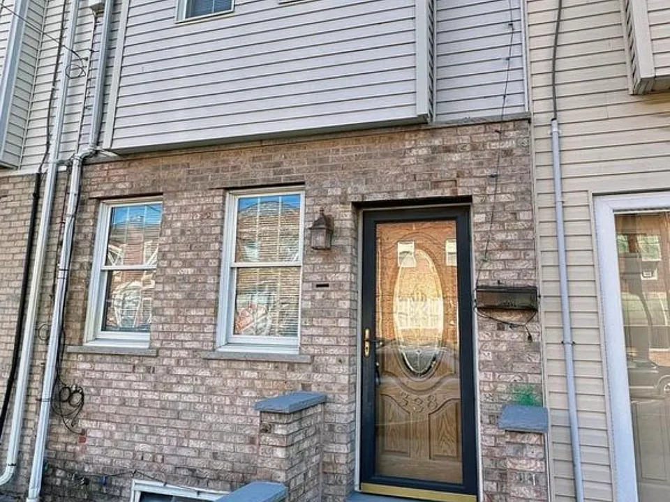 338 Snyder Ave