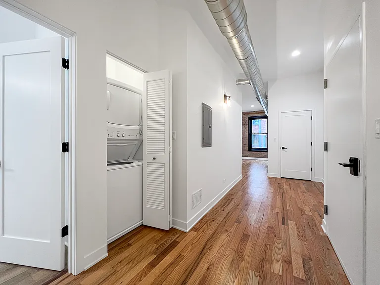 309 W Chicago Ave #302 — Photo 17