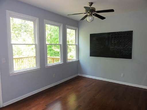 5th image of 9129 Loxford St