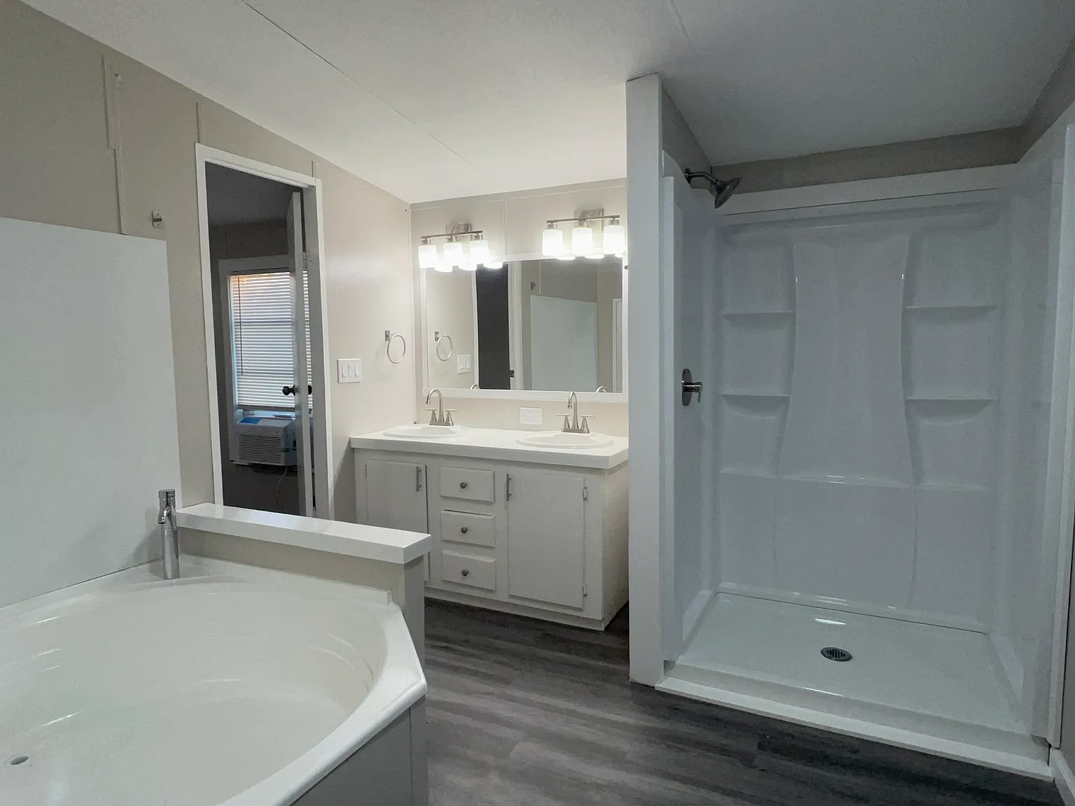 3 bed, 1216 sqft, $1,250 — Photo 2