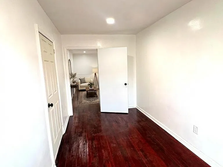 10919 202nd St #2 — Photo 9