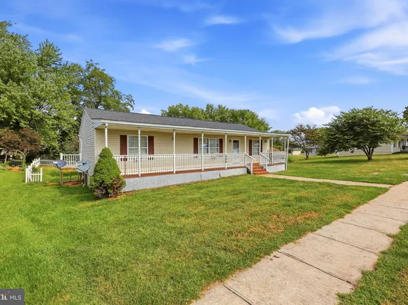 405 E 10th Ave, Ranson, WV 25438