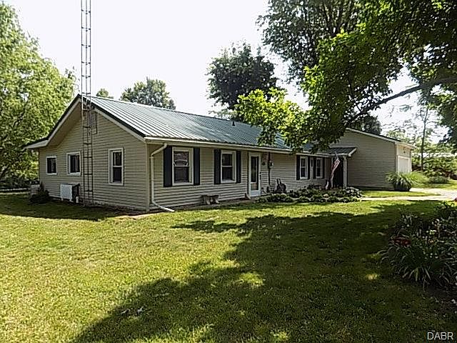 1st image of 3563 Center Dr