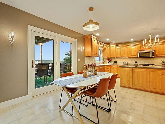 4th image of 3045 S Marian Rd