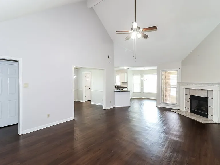 9335 Barrow Dr — Photo 4