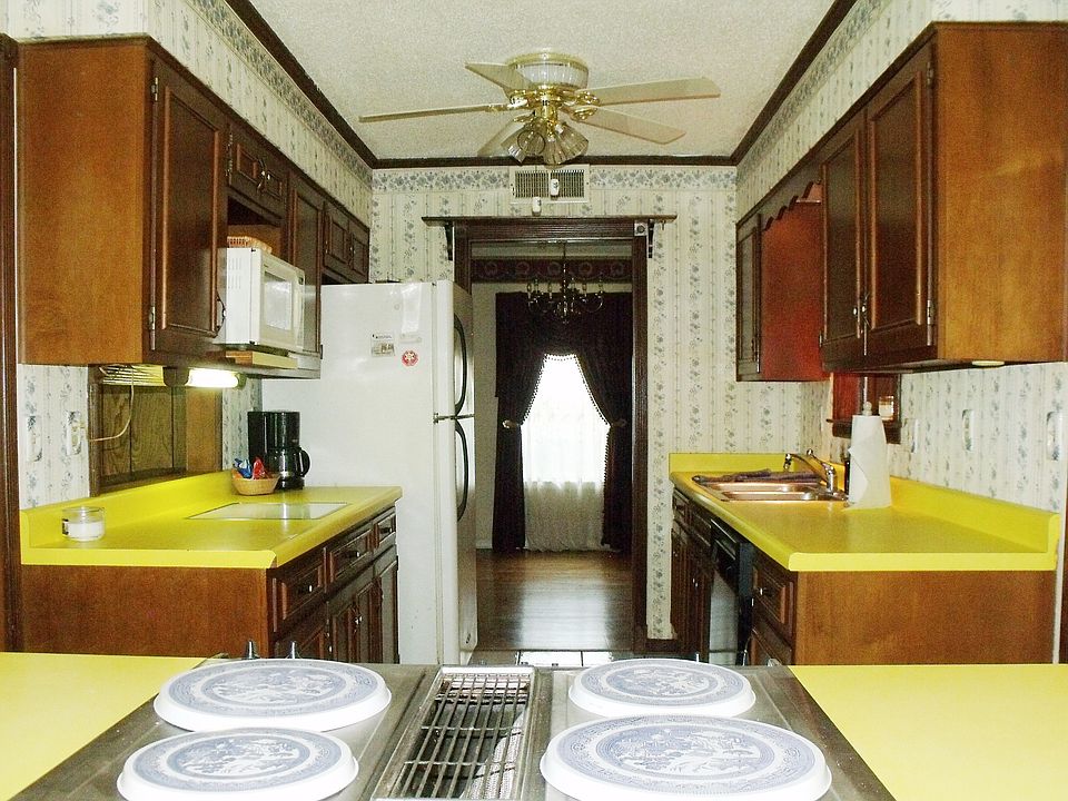 Nice Bright Kitchen
