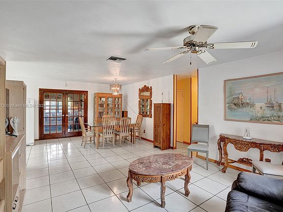 3rd image of 3161 SW 20th St