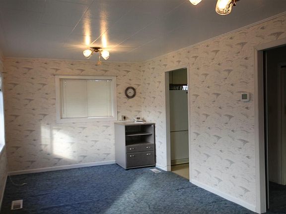3rd image of 908 Babs Ave