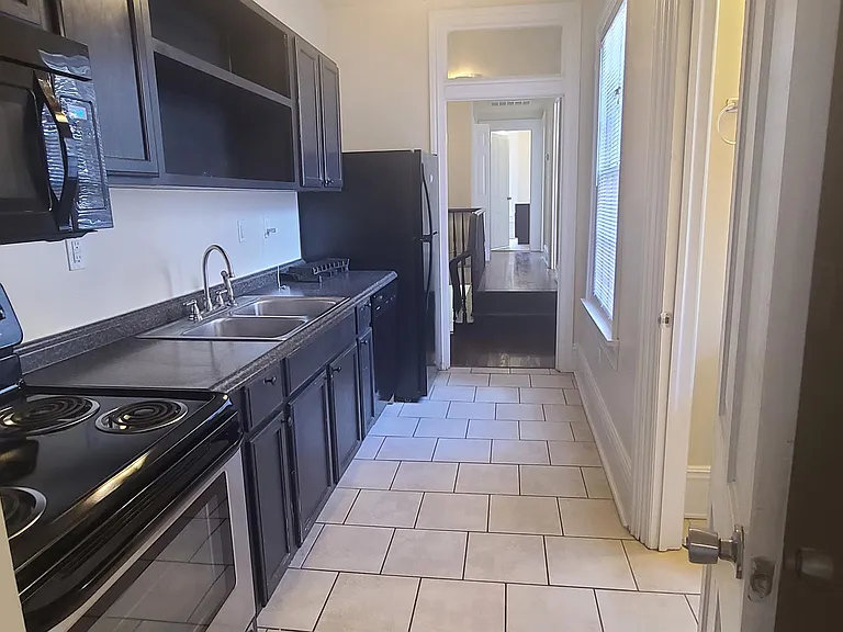 113 E Leigh St — Photo 8