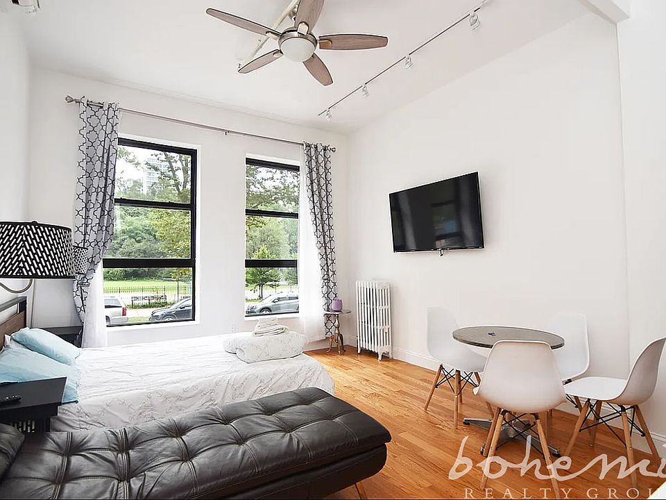 2nd image of 294 Manhattan Ave #1F
