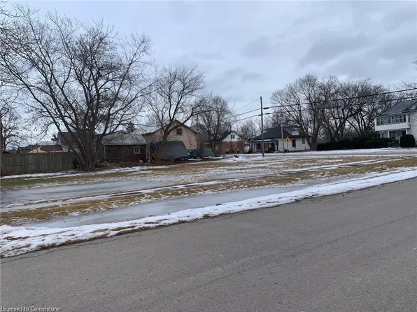16 Main St W, Haldimand County, ON N0A 1P0