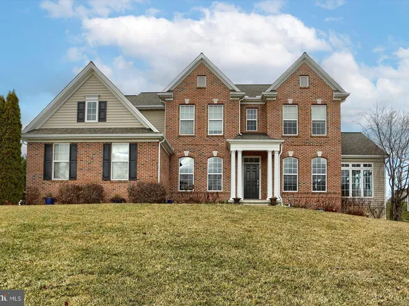 12 Bella Vista Dr, Mechanicsburg, PA 17050