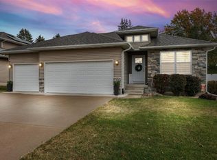 7426 Westfield Dr NE, Cedar Rapids, IA 52402
