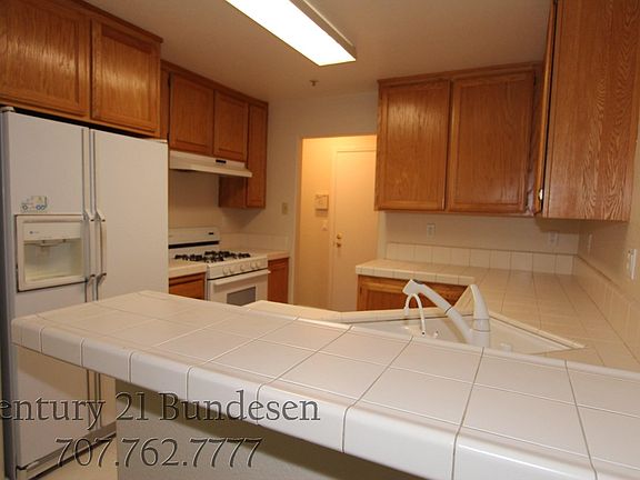 2nd image of 1724 Zinfandel Dr