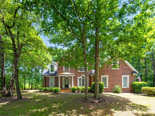 3146 Beaver Dam Dr, Monroe, NC 28110