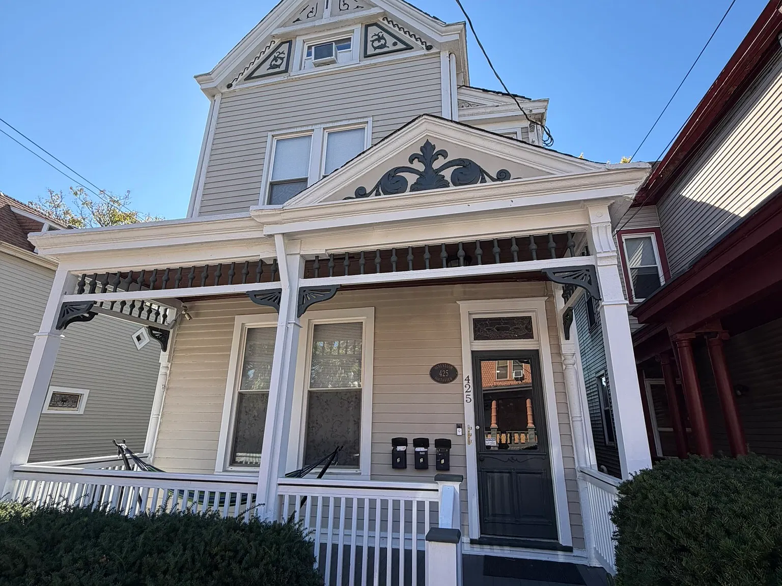 425 Southview Ave — Photo 1
