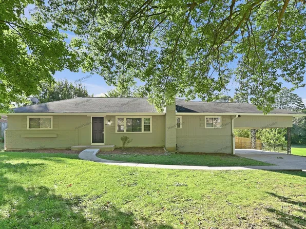 5427 Moundcrest Dr, Cincinnati, OH 45212