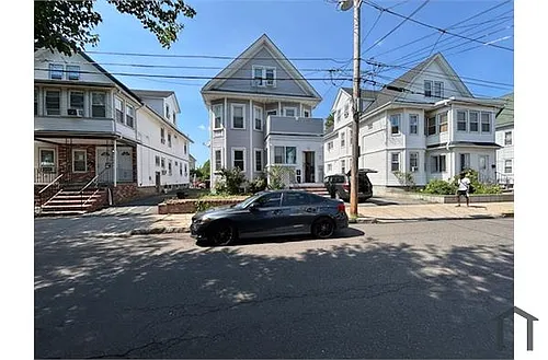 14 Andrew St Photo 1