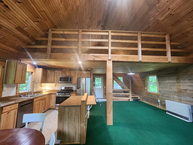 1426 Vertical Mile Rd — Photo 4