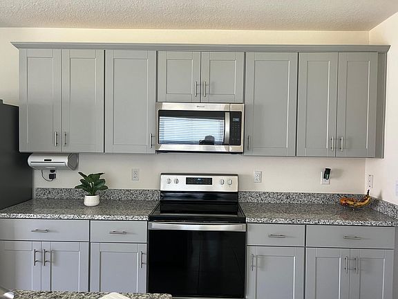 2nd image of 51 Bella Lago Cir