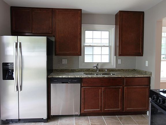 5th image of 2643 Eder Ave