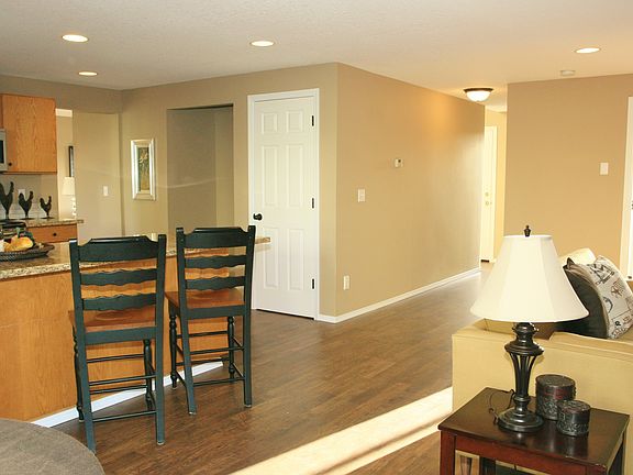 4th image of 10218 NE Hazel Dell Ave