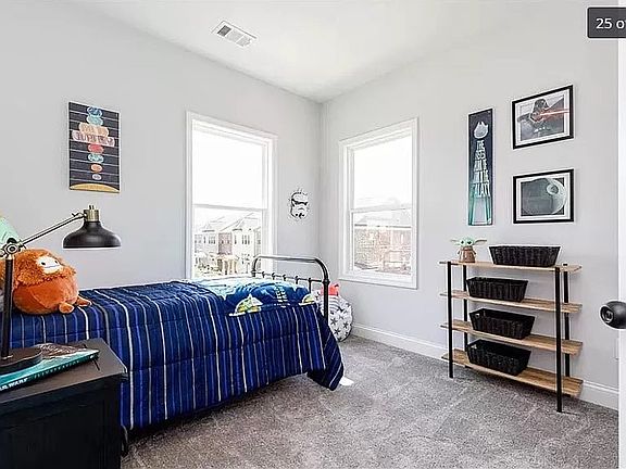 3rd image of 2208 Whistler Way NE