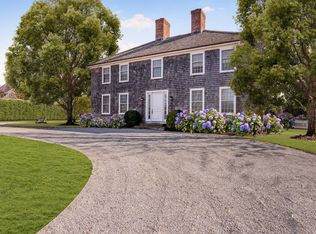 17 W Pond Dr, Bridgehampton, NY 11932