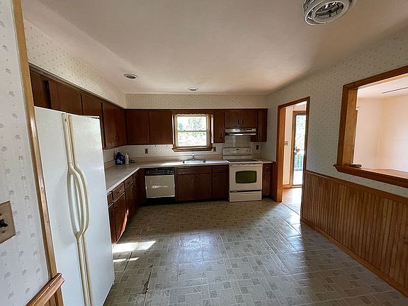 2nd image of 68 Vanderbilt Ave