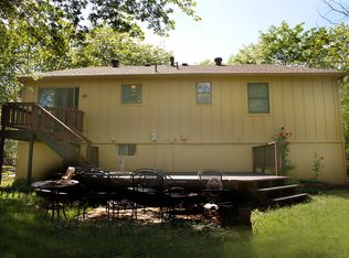 12923 S Raintree Dr, Olathe, KS 66062