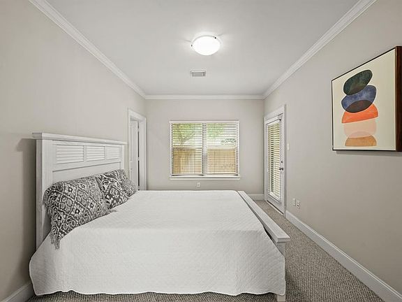 3rd image of 6879 Staffordshire Blvd