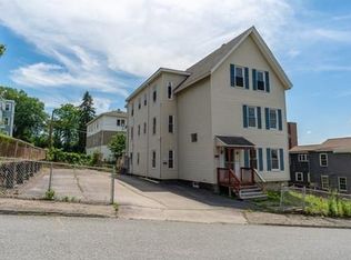 8 Newport St, Worcester, MA 01605