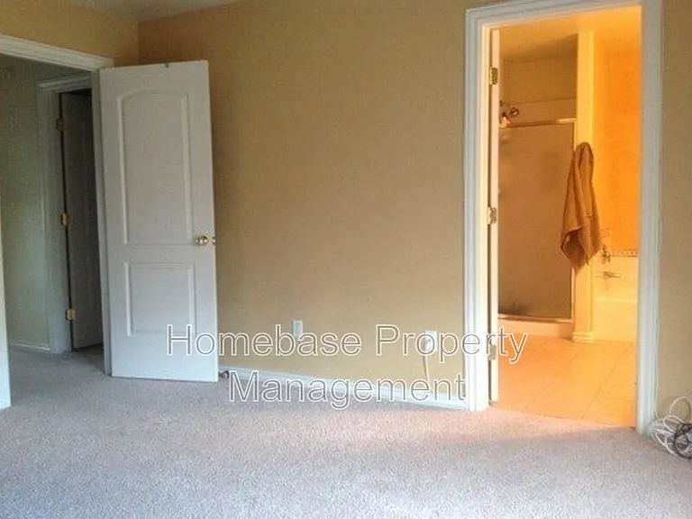 1922 Hollyhock Cir — Photo 8