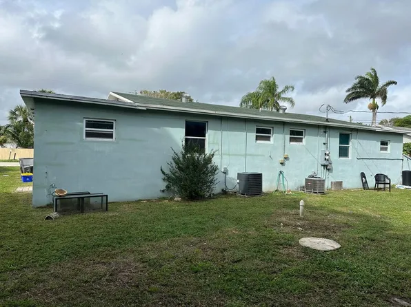 9192 Sunrise Dr, West Palm Beach, FL 33403