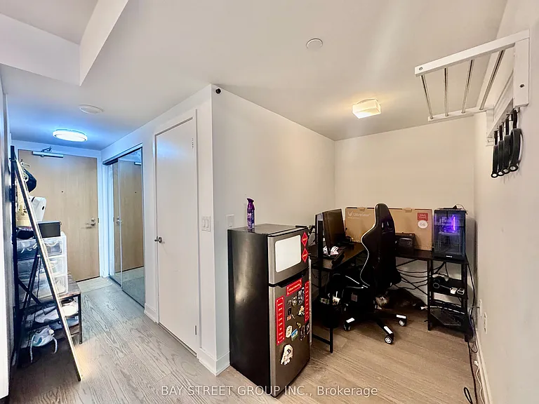 11 Wellesley St W #2103 — Photo 12