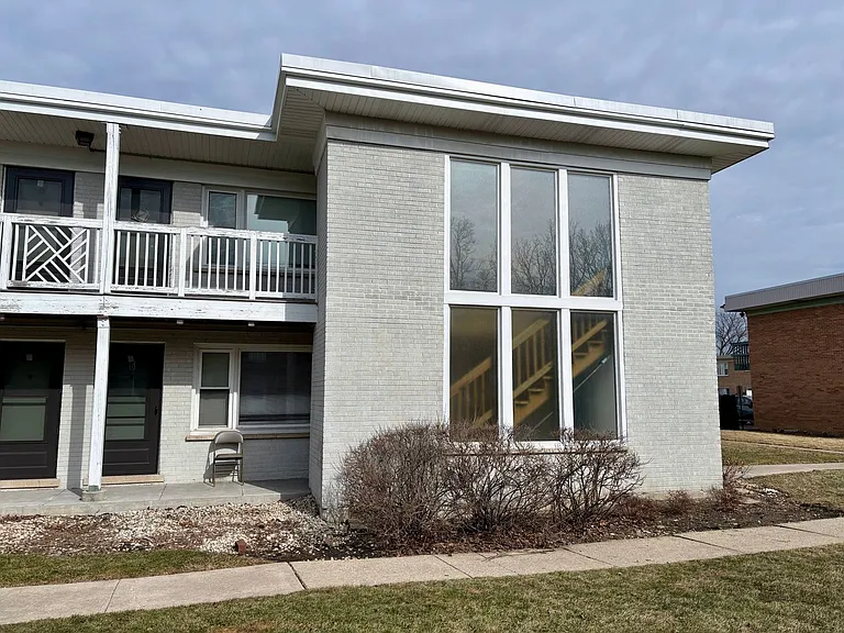 Salt Creek Apartments — Photo 7