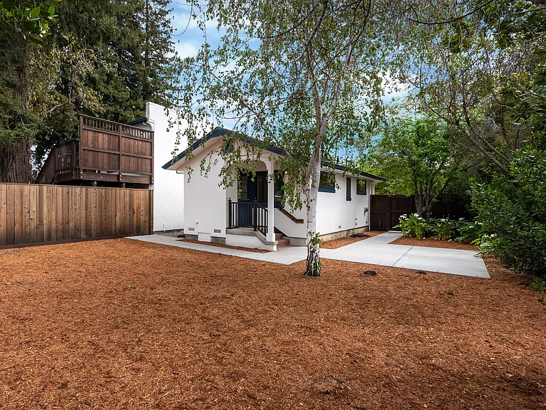 355 Corralitos Rd #B — Photo 2