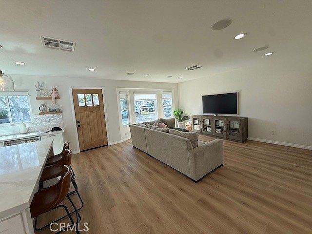 1st image of 3484 Shipway Ave