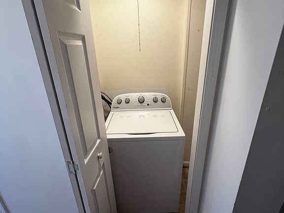 3rd image of 124 Lost Creek Dr SW #124