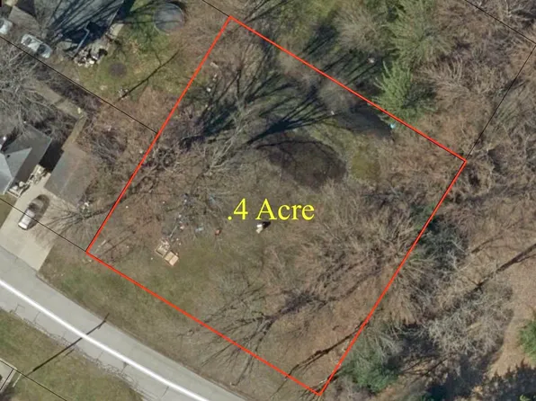100 Hanchett St, Saint Charles, MI 48655