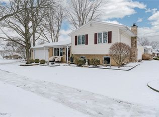 718 Hartford Dr, Elyria, OH 44035