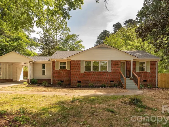 137 Birchwood Dr, Charlotte, NC 28214