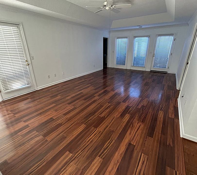1st image of 2158 Graystone Dr