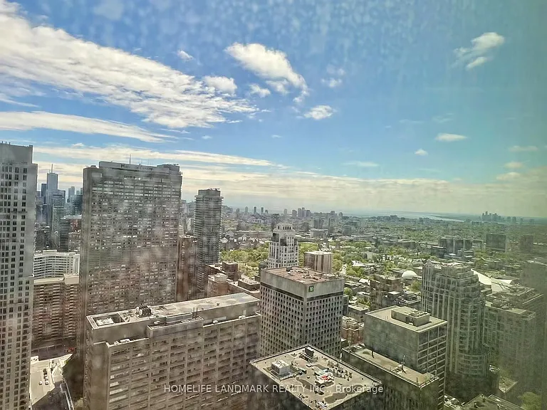 11 Yorkville Ave #4108 — Photo 13