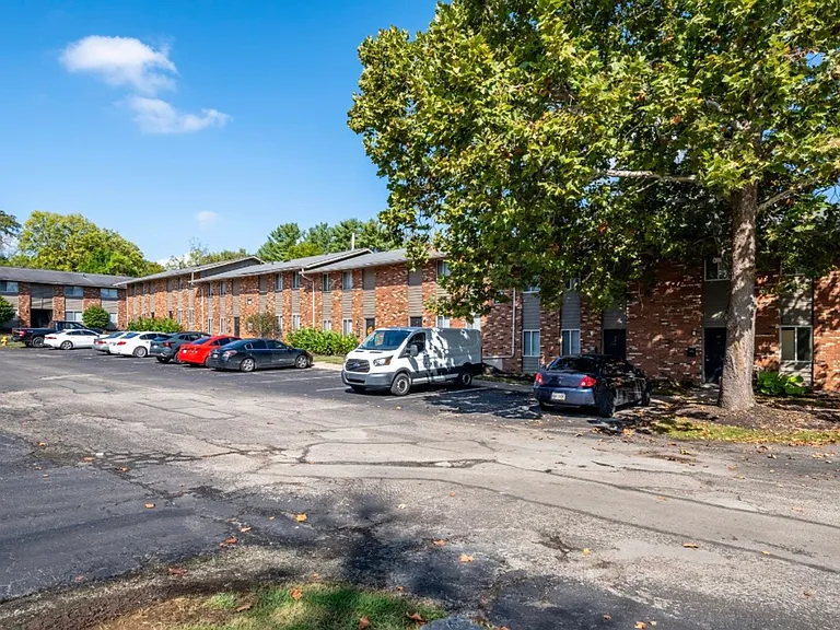 Kingston Green Millville Apartments — Photo 33