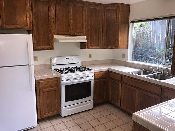 4th image of 2480 Matthew Cir