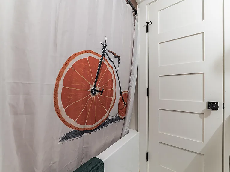 300 Crockett St #111 — Photo 16