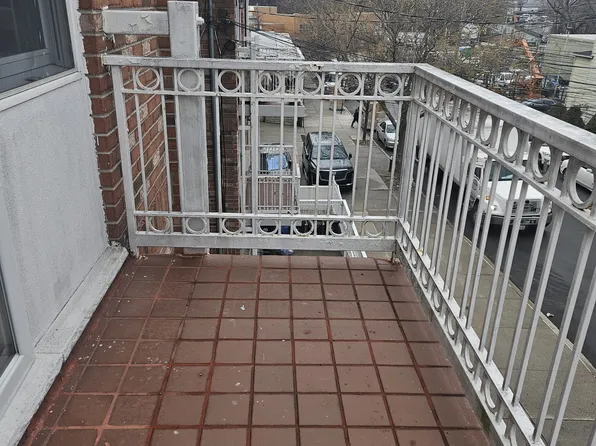 19-34 77th Street 3F image 16 of 16