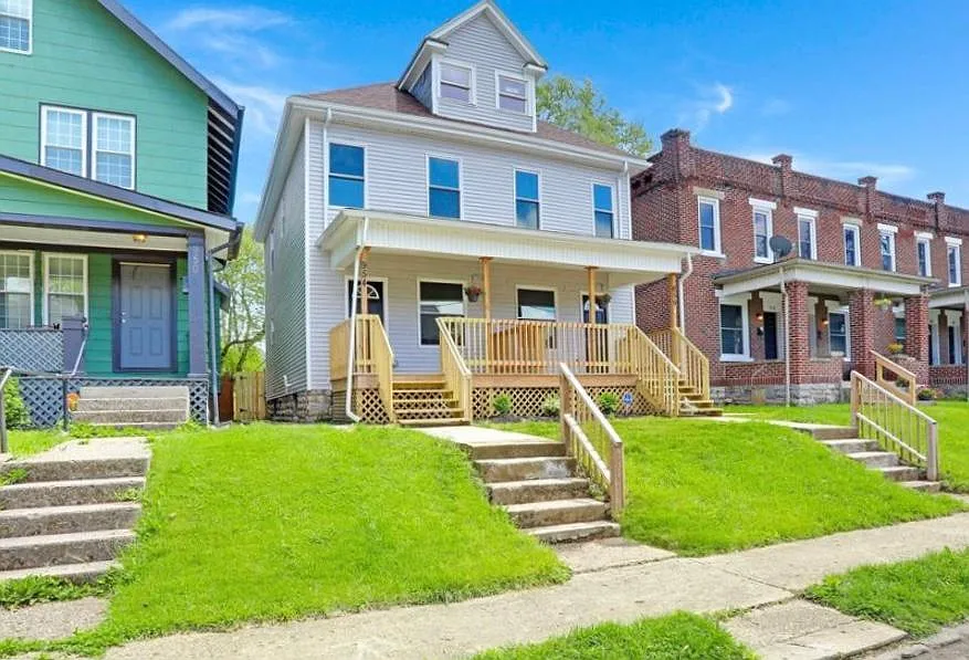 Building Photo - 954 S Champion Ave