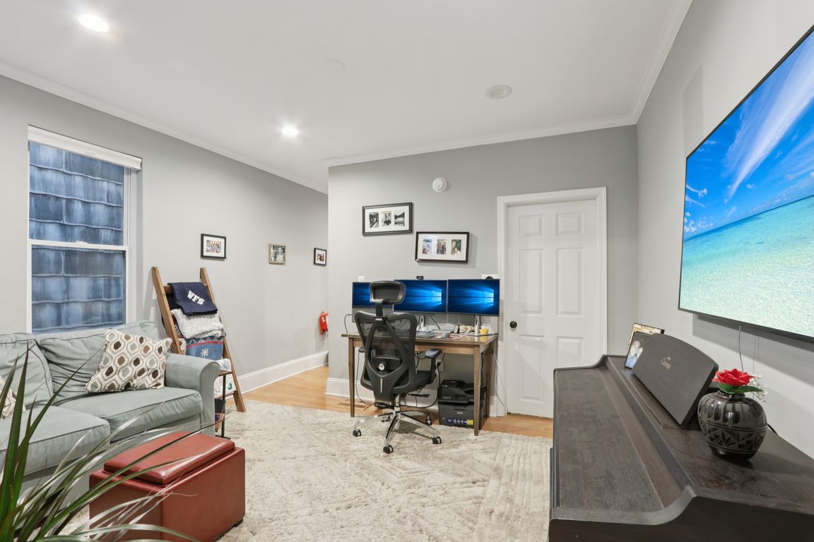 next background image